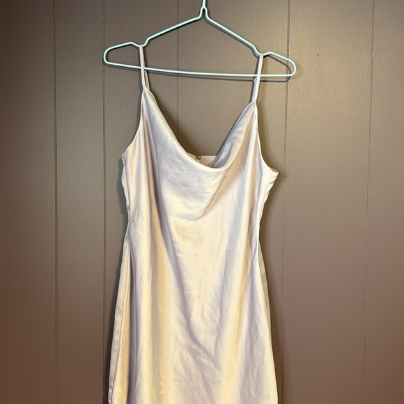 Urban Outfitters Light Purple Cowl Neck Dress Size Large - Picture 2 of 5
